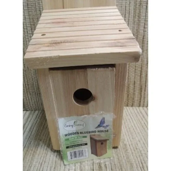 New Cedar Wood Bird House - Predator-Proof Bird Houses for Outside with 1 3/8" - Picture 1 of 1